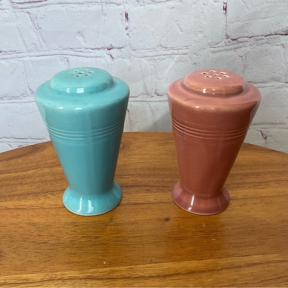 Vintage Turquoise Blue and Harlequin Red Ceramic Salt and Pepper Shakers - Picture 2 of 4